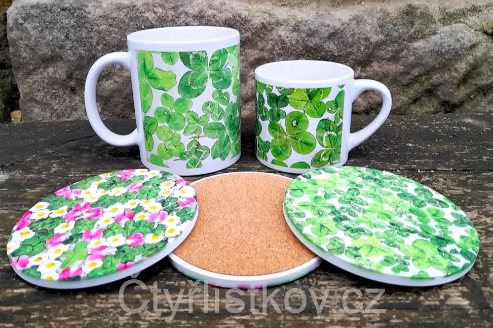 Podtácek plný čtyřlístků - kruh 10cm