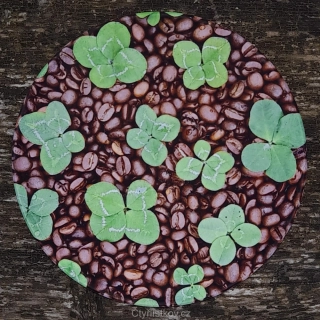 Podtácek - čtyřlístky s kávovými zrny - kruh 10cm